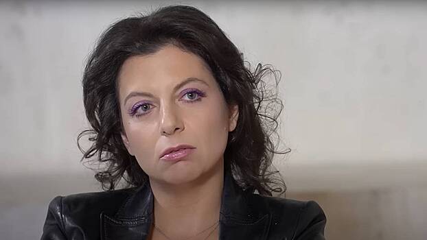 Pervuju partiju novogo romana simonjan raskupili v magazinah moskvy za 10 minut ca793b2.jpg