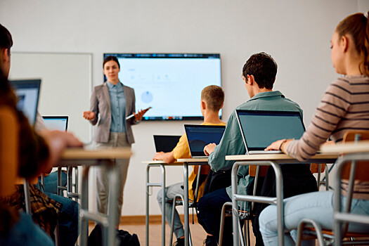 Sovfed razreshil starshekursnikam nepedagogicheskih napravlenij prepodavat v shkolah ad9d5ed.jpg
