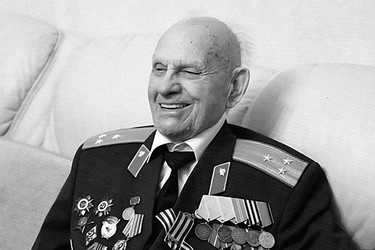Umer ostavivshij v 1945 godu avtograf na stene rejhstaga veteran vov abb55b1.jpg