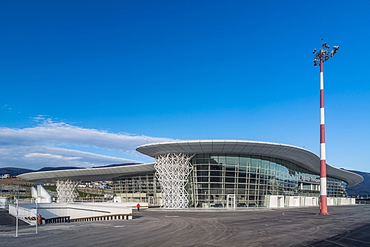 Pervyj samolet iz peterburga prizemlilsja v novom aeroportu gelendzhika 704c3ac.jpg