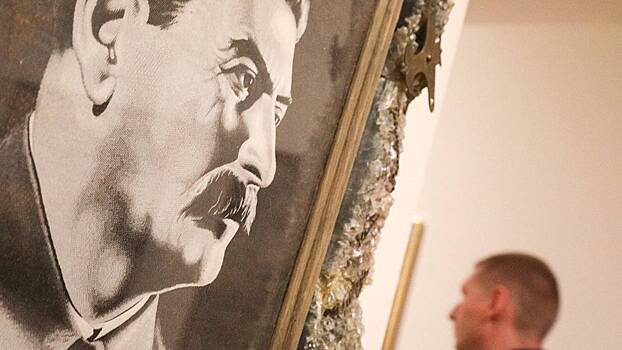Правнук Сталина выступил против захоронения прадеда на родовом кладбище
