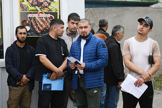 V rossii osvobodili rabotajushhih po kvote migrantov ot ekzamenov po russkomu jazyku ca36759.jpg