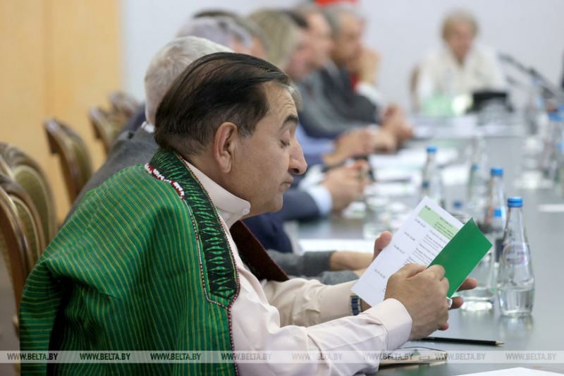 Единый вклад в Победу. В Гродно прошел округлый стол представителей государственных объединений